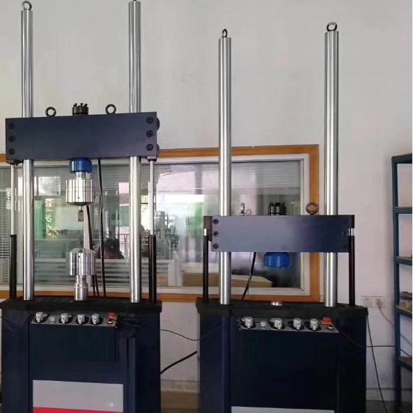 1681954994508652.png 微機控制電液伺服動靜高溫疲勞試驗機.png